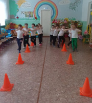 Спортивный досуг "Мы спортивные ребята" Спортивный досуг "Мы спортивные ребята".